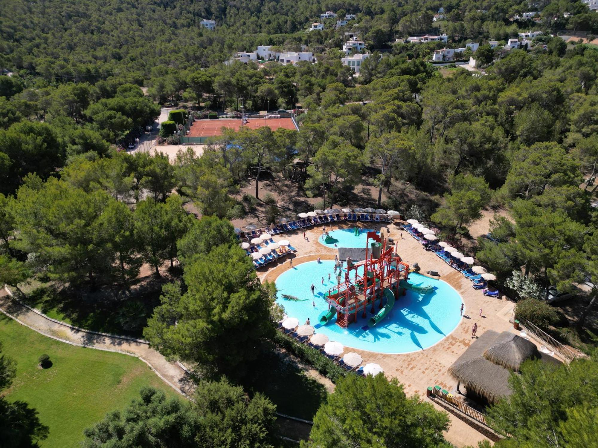 Invisa Hotel Club Cala Blanca Playa DPlaya Des Figueral Exterior foto
